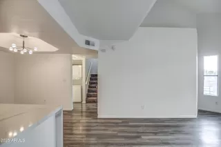 Photo #5: 6951519 Listing 