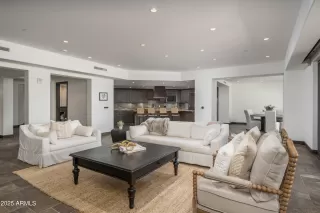 Photo #1: 6951610 Listing 