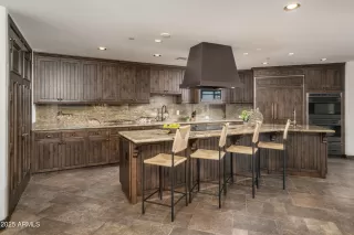 Photo #2: 6951610 Listing 