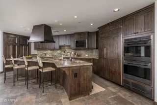 Photo #3: 6951610 Listing 