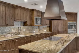 Photo #6: 6951610 Listing 