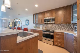 Photo #5: 6951679 Listing 