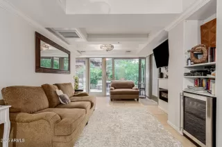 Photo #2: 6951685 Listing 