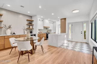 Photo #5: 6951911 Listing 