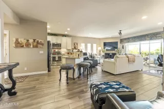 Photo #2: 6951922 Listing