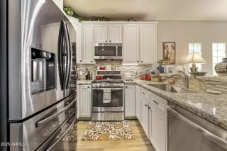 Photo #6: 6951922 Listing