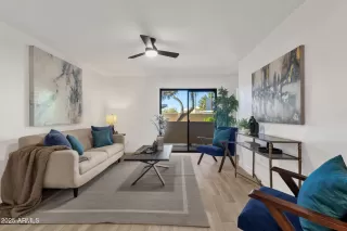 Photo #2: 6951948 Listing