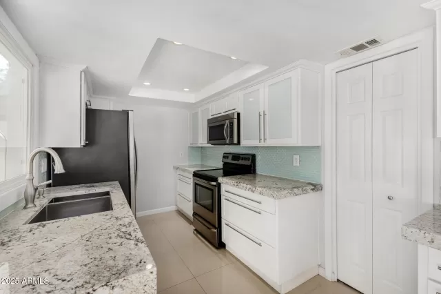 MLS: 6951952 Condo For Sale