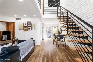 Photo #1: 6951966 Listing 