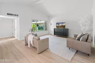 Photo #4: 6952008 Listing 