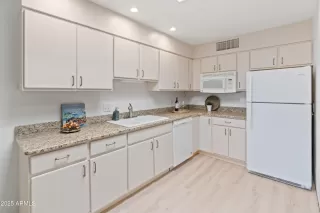 Photo #5: 6952008 Listing 