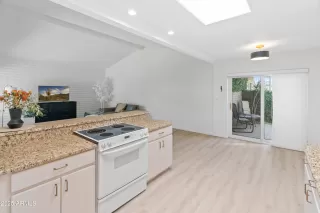 Photo #6: 6952008 Listing 