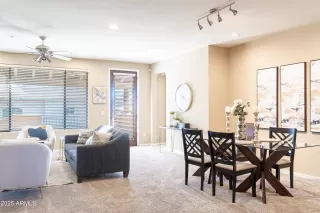 Photo #3: 6952166 Listing 