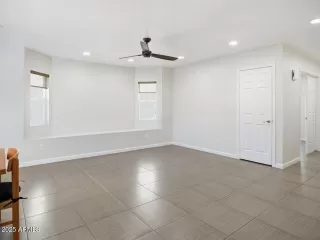 Photo #5: 6952258 Listing 