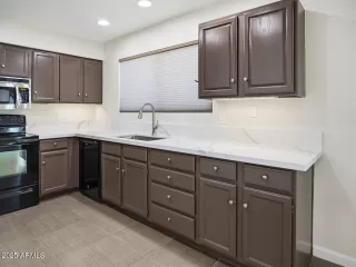 Photo #6: 6952258 Listing 