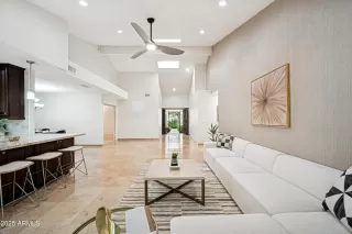 Photo #4: 6952279 Listing 