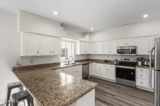 Photo #6: 6952399 Listing 