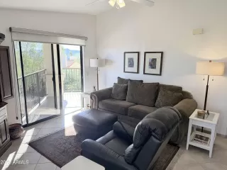 Photo #3: 6952449 Listing