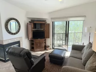 Photo #5: 6952449 Listing