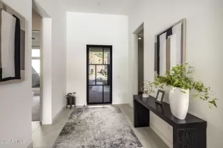 Photo #2: 6952578 Listing