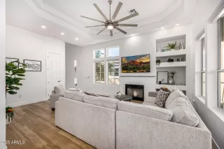 Photo #4: 6952590 Listing