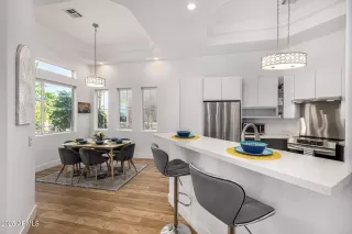 Photo #6: 6952590 Listing