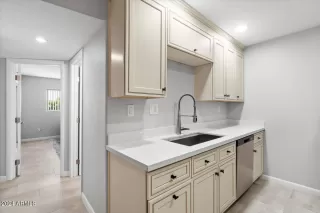 Photo #2: 6952593 Listing 