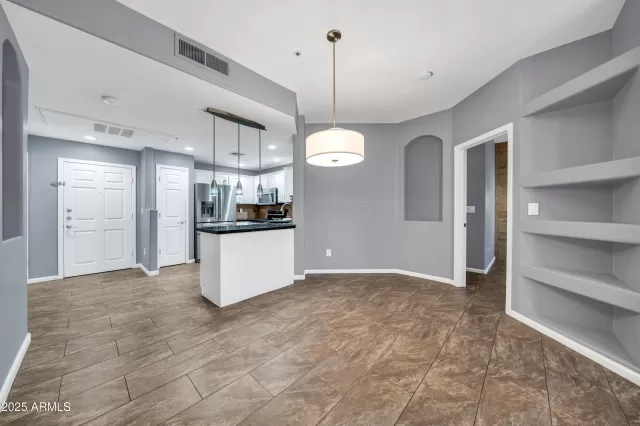 MLS: 6952629 Condo For Sale