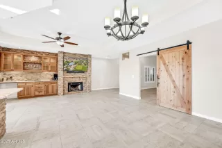 Photo #3: 6952632 Listing