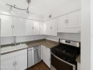 Photo #6: 6952742 Listing 