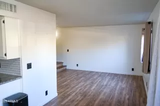 Photo #3: 6952750 Listing