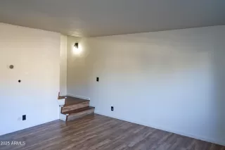 Photo #4: 6952750 Listing