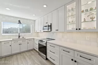 Photo #3: 6952863 Listing 