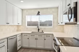 Photo #6: 6952863 Listing 