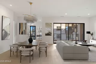 Photo #1: 6952925 Listing