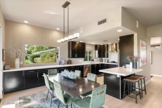 Photo #2: 6953018 Listing 