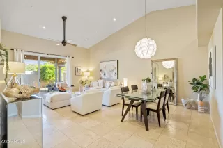 Photo #5: 6953058 Listing 