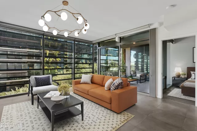 MLS: 6953084 Condo For Sale