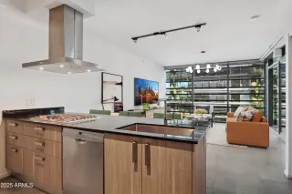 Photo #6: 6953084 Listing