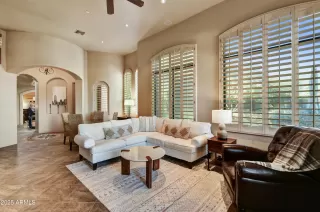 Photo #5: 6953302 Listing 