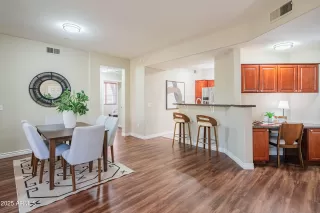 Photo #4: 6953432 Listing 