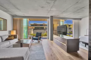 Photo #1: 6953448 Listing 