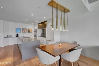 Photo #3: 6953448 Listing 