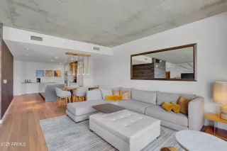 Photo #4: 6953448 Listing 