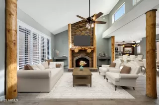 Photo #2: 6953577 Listing