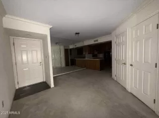 Photo #3: 6953628 Listing