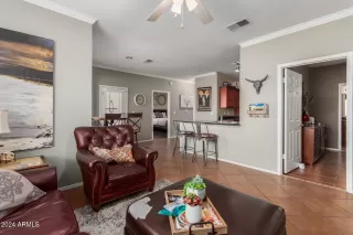 Photo #3: 6953901 Listing 