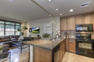 Photo #1: 6953991 Listing 