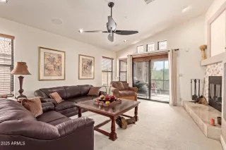 Photo #5: 6954076 Listing 