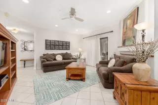 Photo #5: 6954146 Listing 